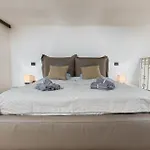 Elegant Studio Apartment In Central Budapest