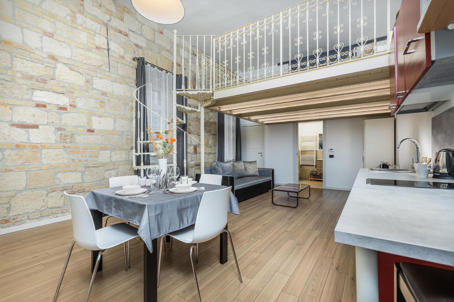 Elegant In Apartament