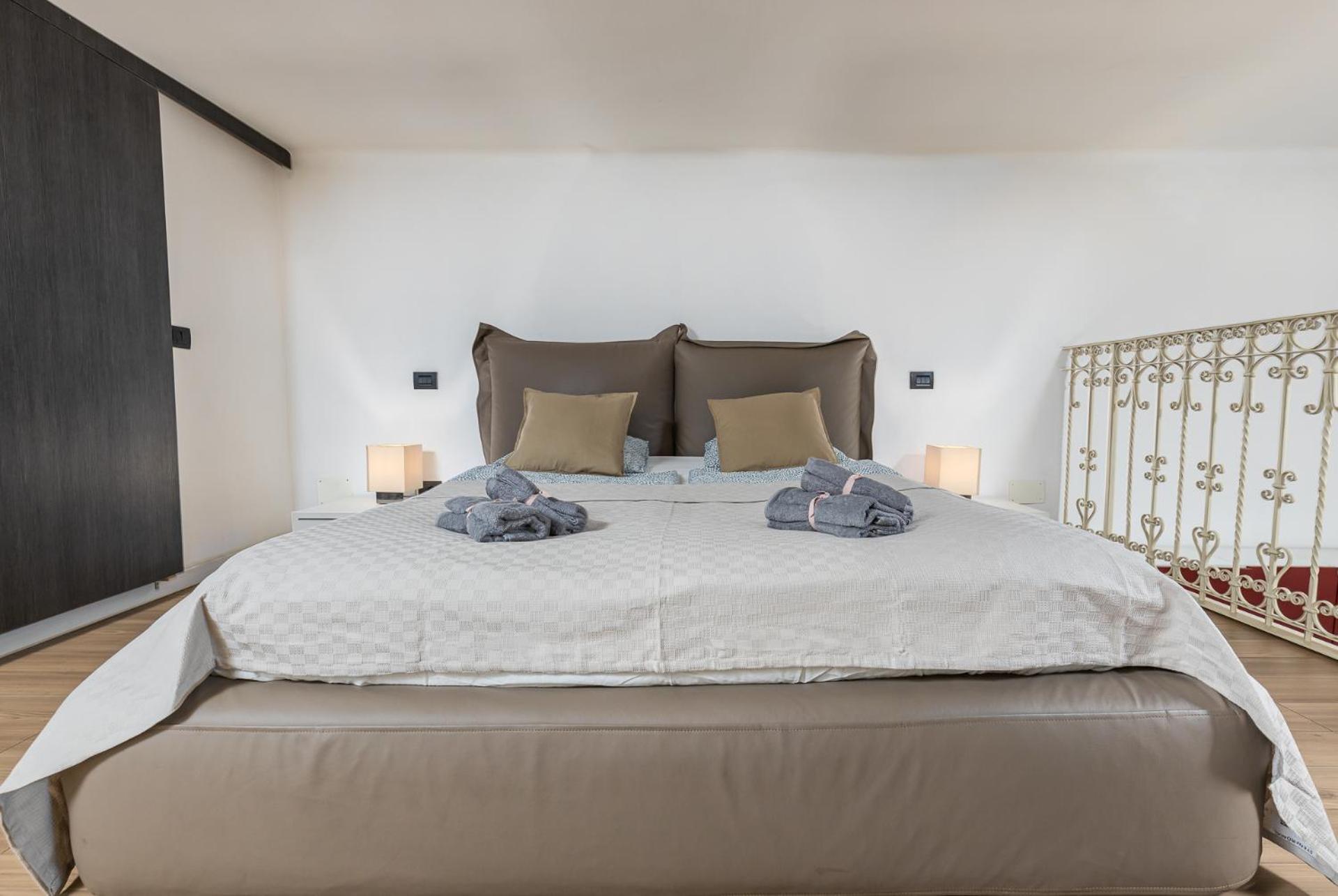Apartment Elegant In