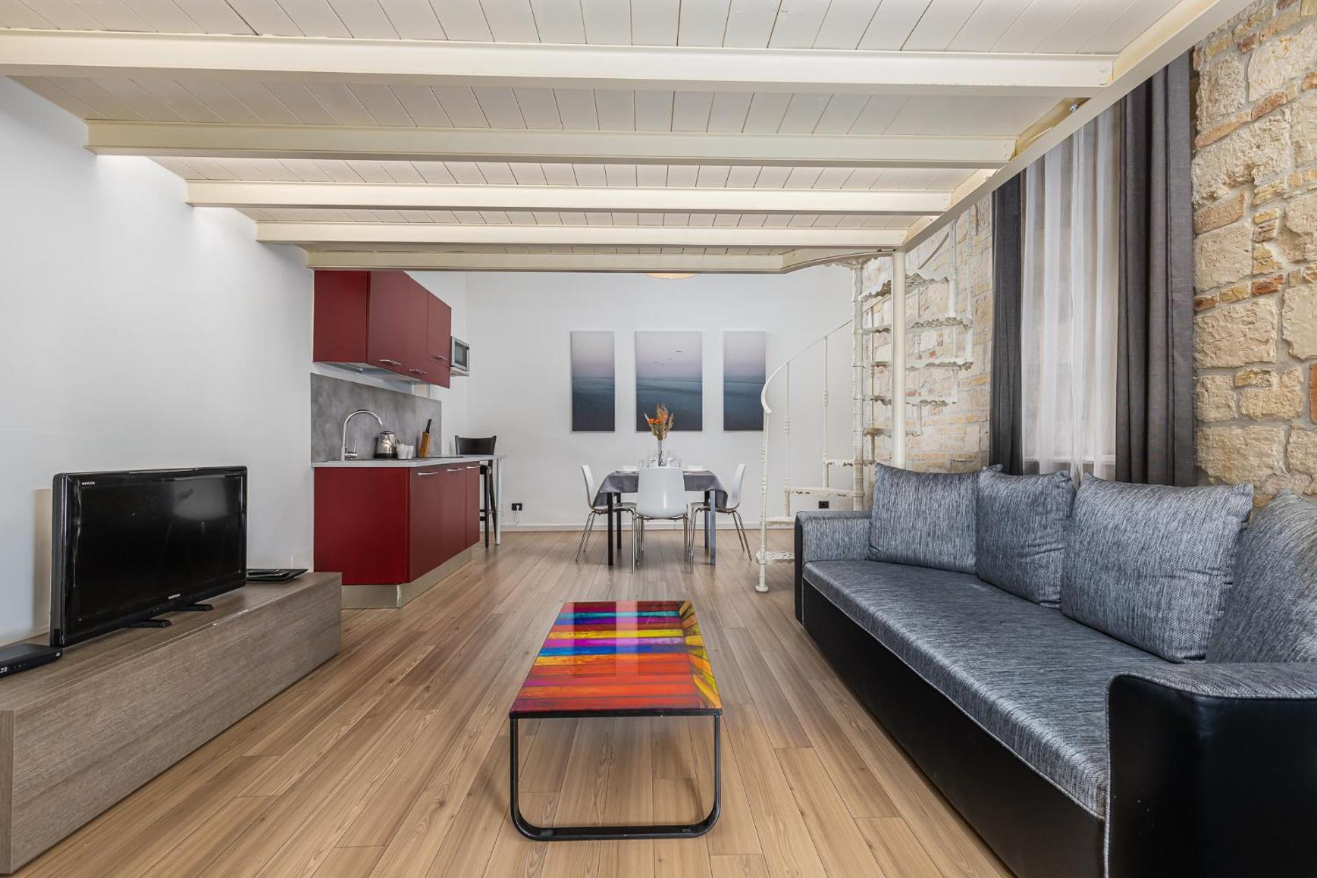 Apartment Elegant In